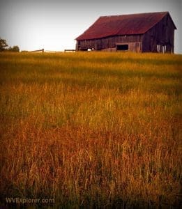 Barn near Hokes Mill, WV, Greenbrier County, Greenbrier Valley Region
