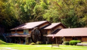 Visitor Center at Lost World Caverns, show cave near Lewisburg, WV, Greenbrier County, Greenbrier Valley Region