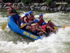 Paddlers on lower Potomac River, River Riders