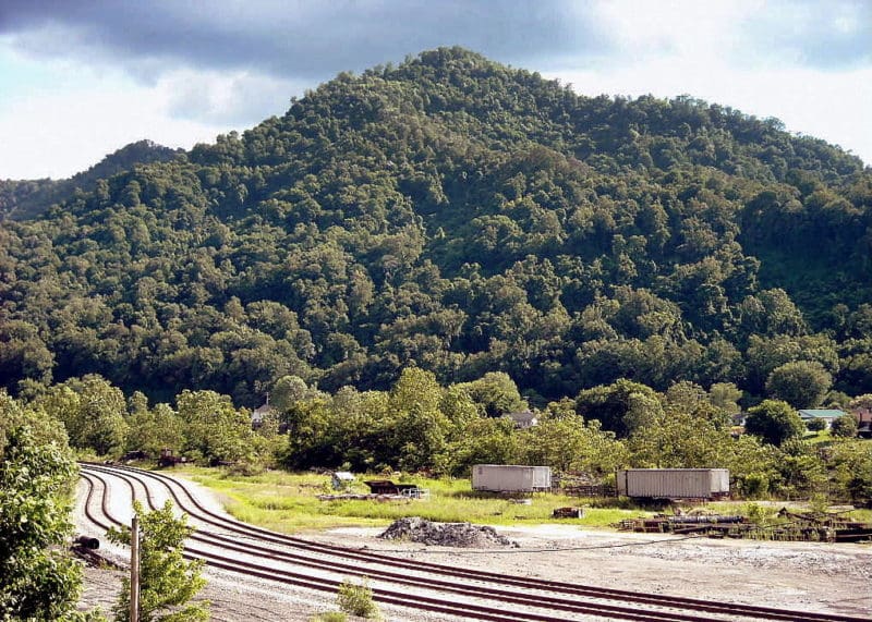Armstrong Mountain WV Armstrong Mountain is the legendary site of the Mount Carbon Stone Walls.